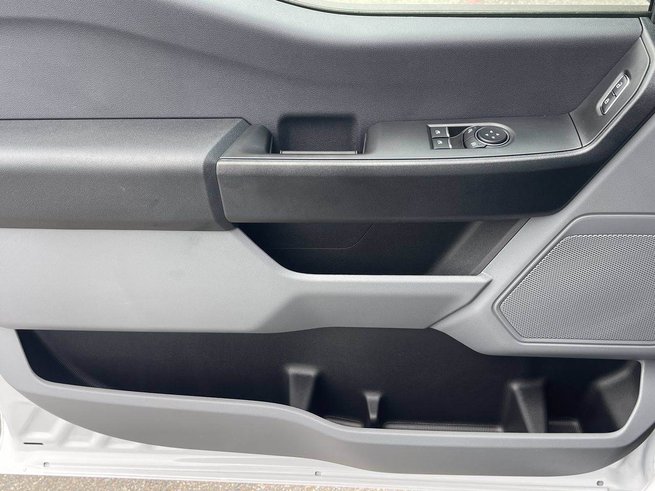 New 2025 Ford F550 2WD Regular Cab Super Duty image 19