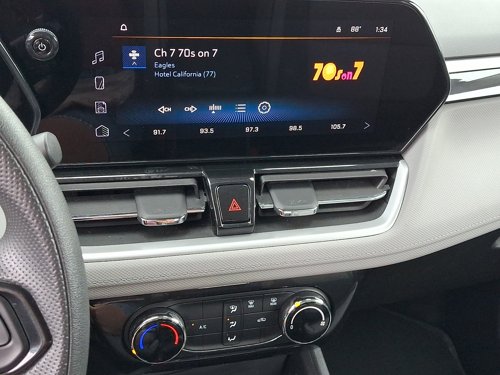 Certified 2025 Chevrolet TrailBlazer LT AWD/4WD image 15