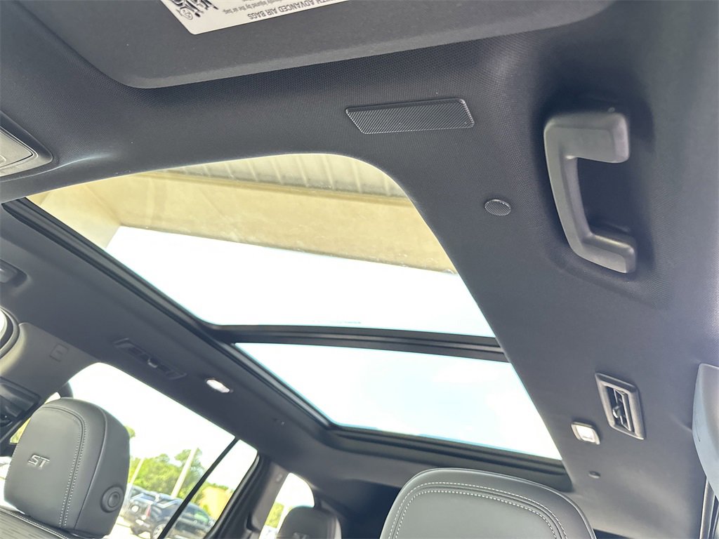 New 2025 Buick Enclave Sport Touring w/ Power Package image 31