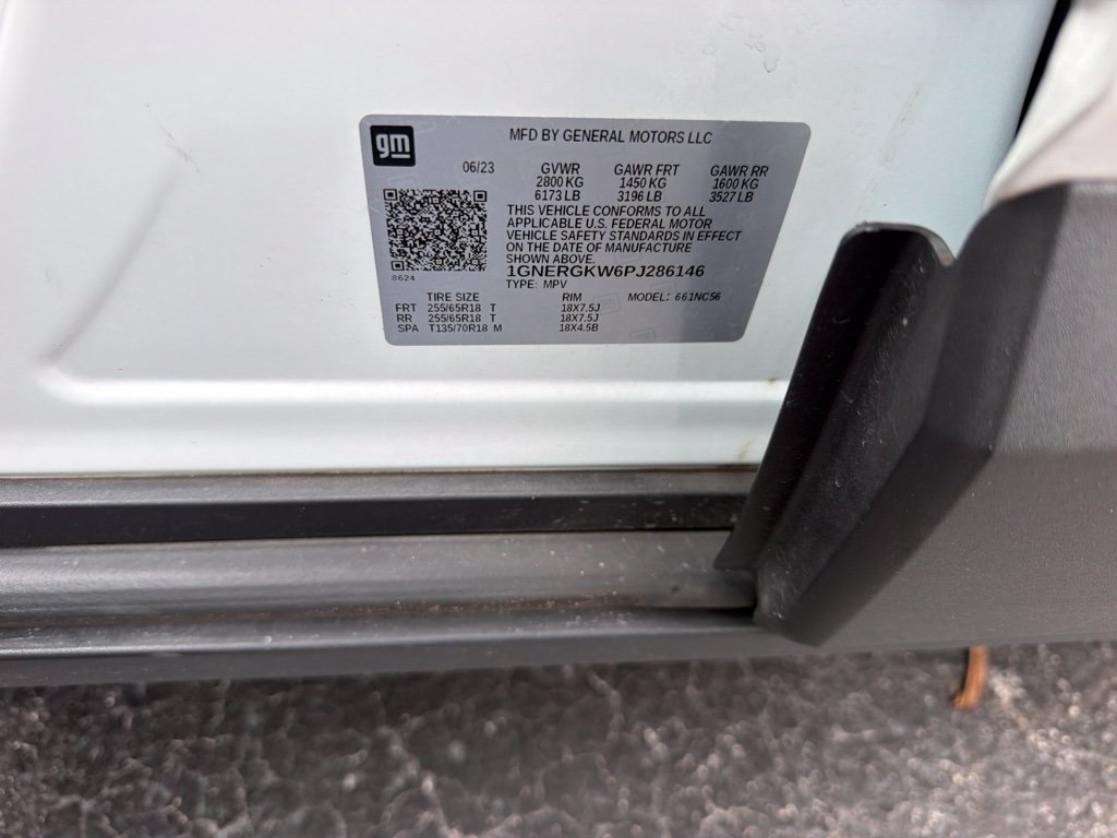 Used 2023 Chevrolet Traverse LT FWD image 9