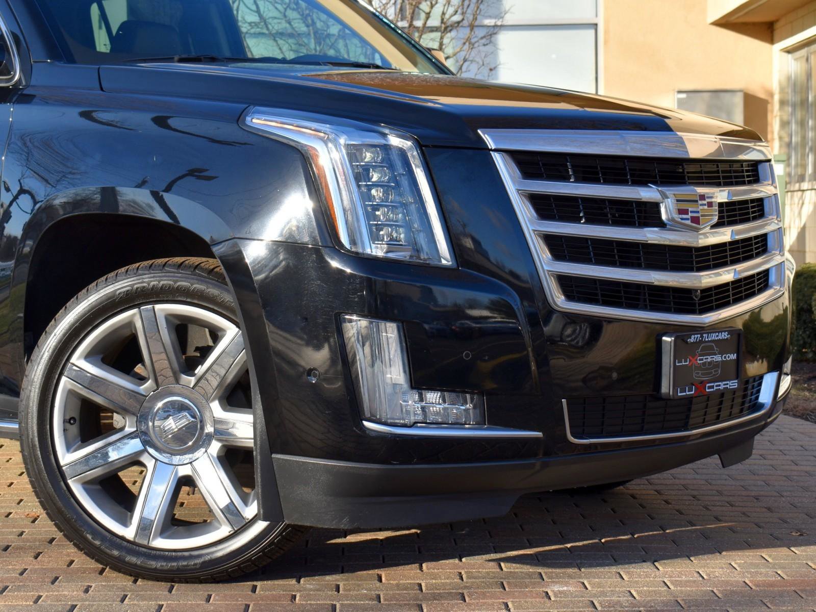 Used 2017 Cadillac Escalade Luxury image 5