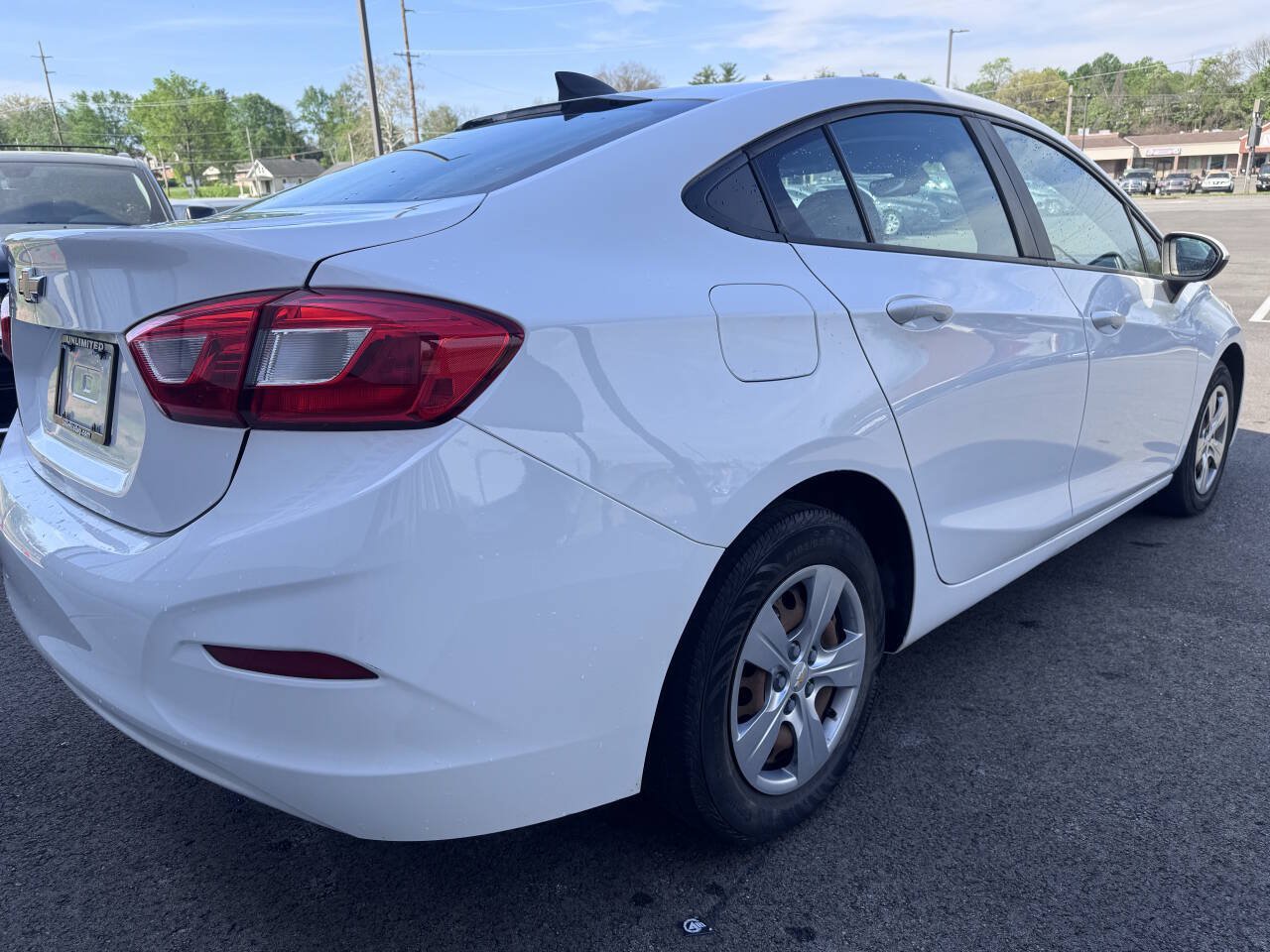 Used 2018 Chevrolet Cruze LS FWD image 6
