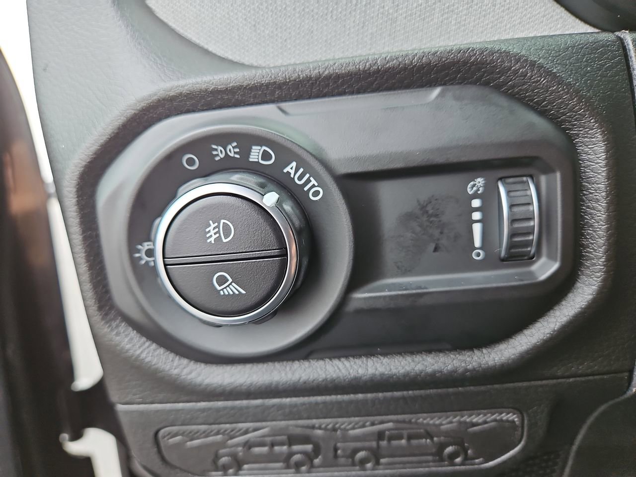 New 2025 Jeep Gladiator Sport image 29