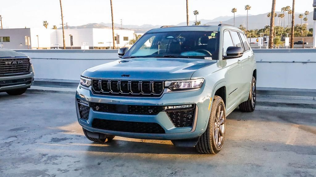 New 2026 Jeep Grand Cherokee L Limited AWD/4WD image 4
