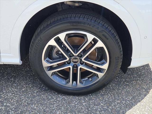 Certified 2025 Audi Q5 Premium w/ Convenience Package AWD/4WD image 9