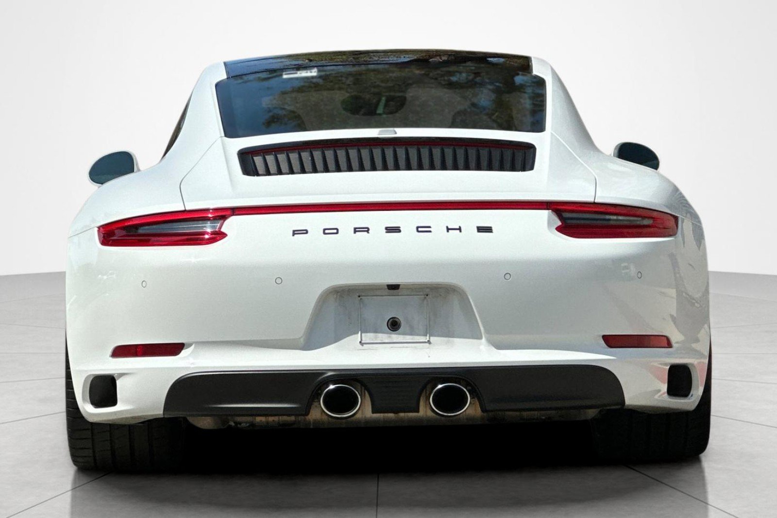 Used 2017 Porsche 911 Carrera S RWD image 4