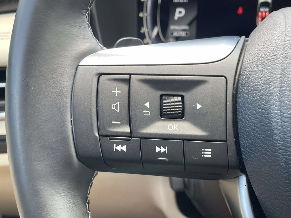 Used 2025 INFINITI QX60 Sensory AWD/4WD image 11