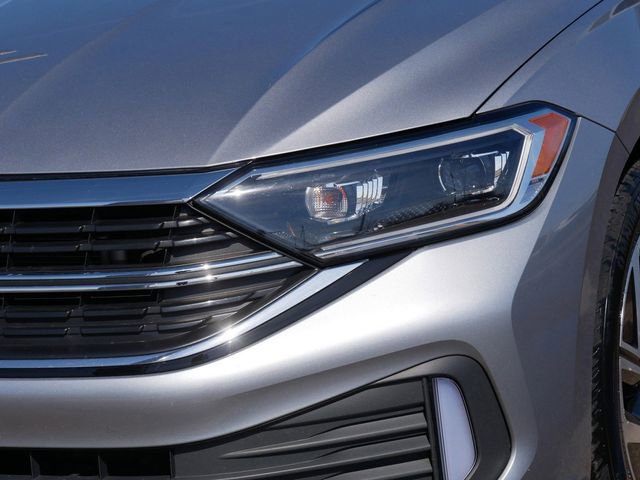 Certified 2022 Volkswagen Jetta SEL image 10