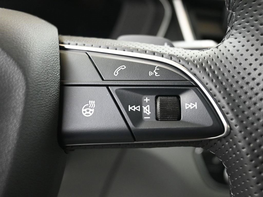 Certified 2024 Audi Q5 2.0T Premium Plus image 25