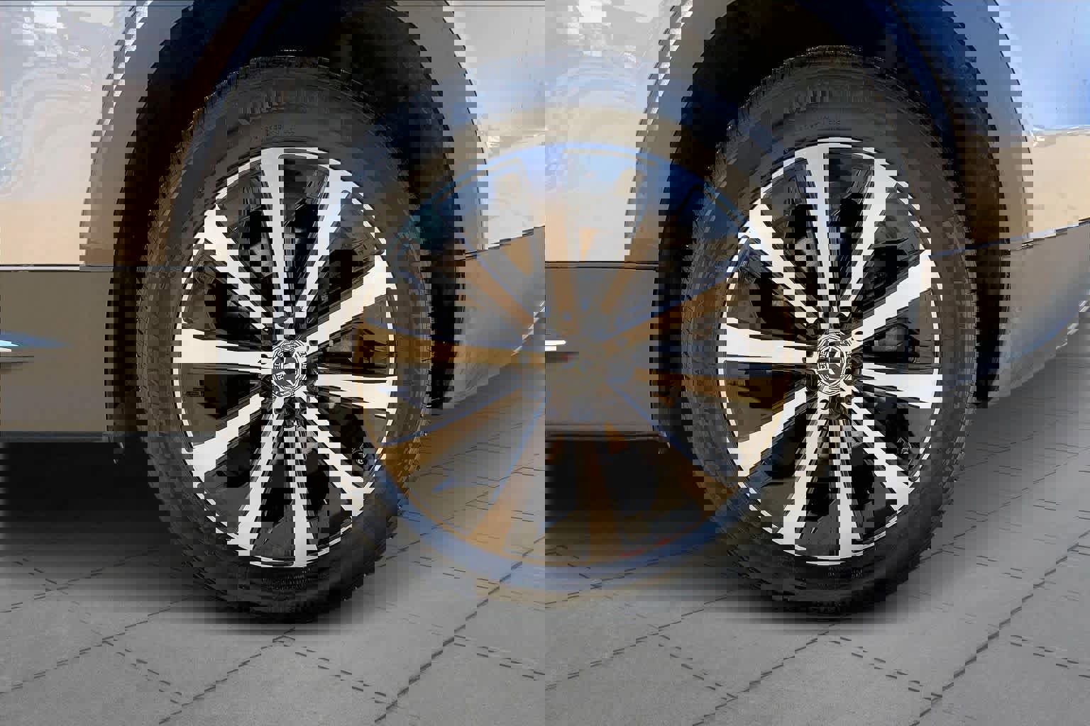 Used 2022 Mercedes-Benz GLB 250 4MATIC image 10