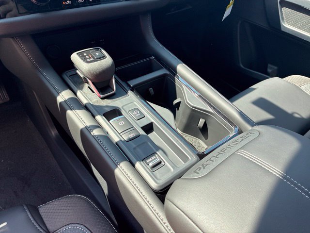 New 2026 Nissan Pathfinder SL w/ SL Premium Package FWD image 14