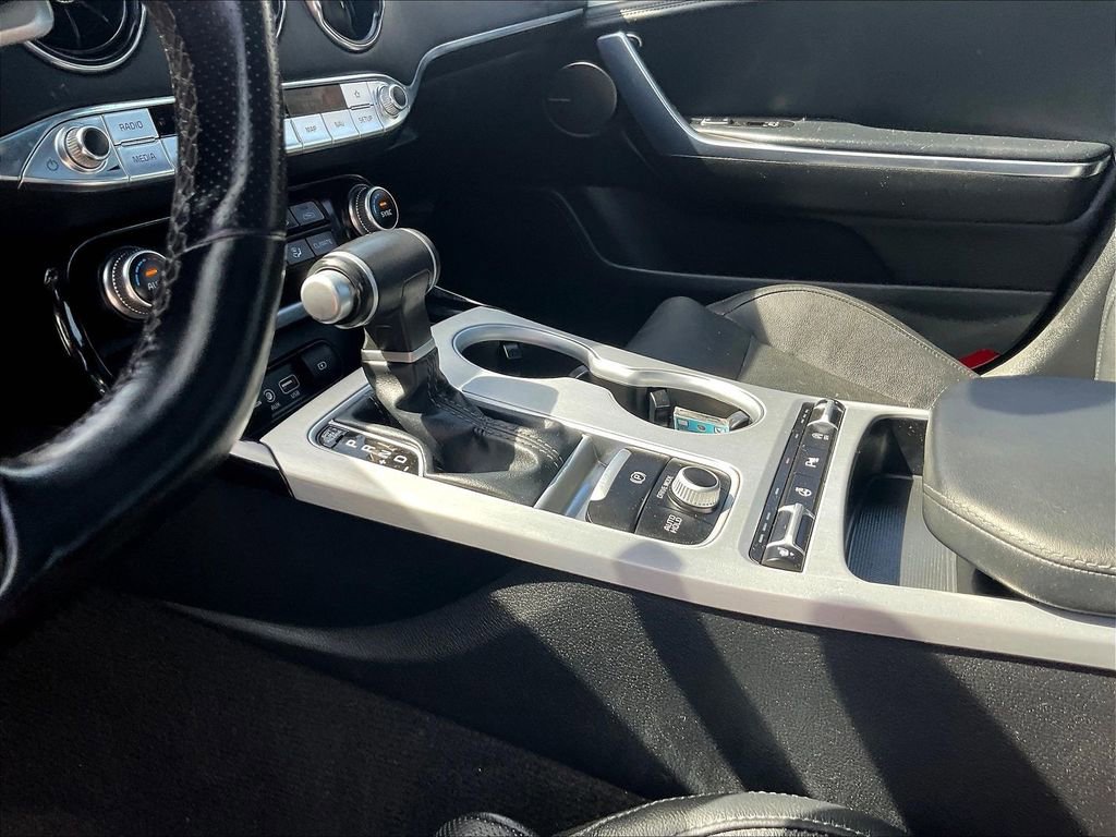 Used 2018 Kia Stinger GT1 AWD/4WD image 18