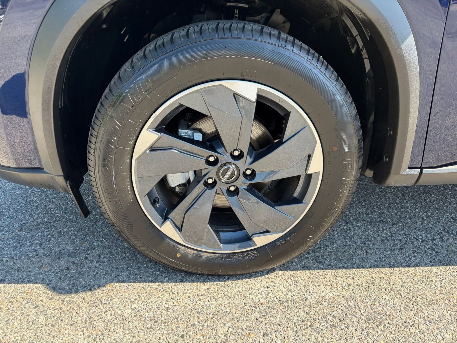 Used 2025 Nissan Rogue SV FWD image 33