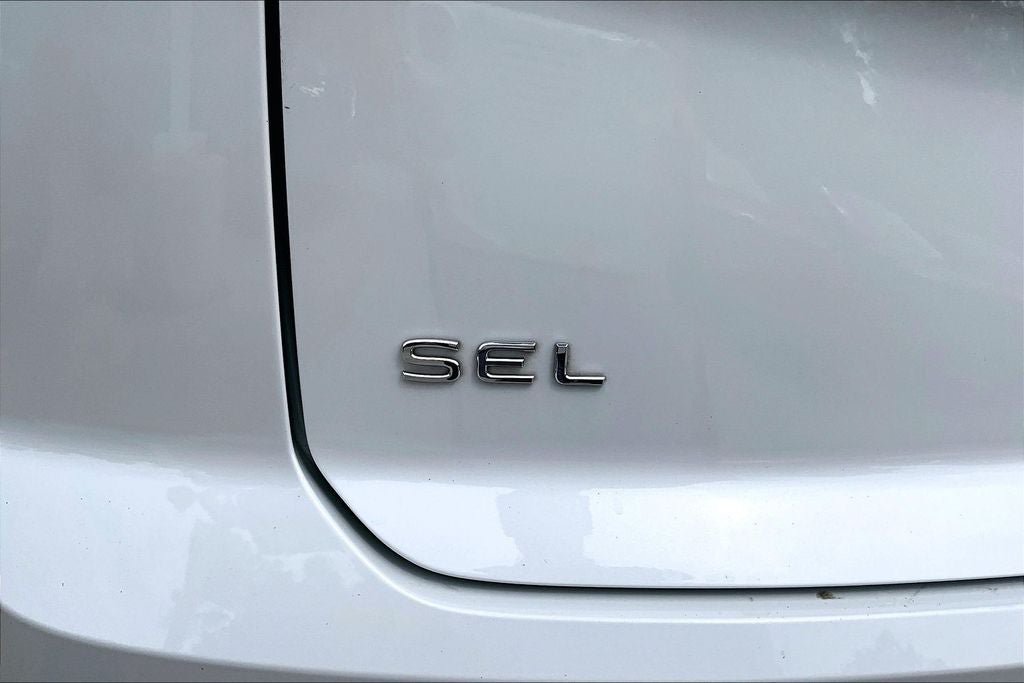 Certified 2024 Volkswagen Atlas Cross Sport SEL Premium R-Line AWD/4WD image 7