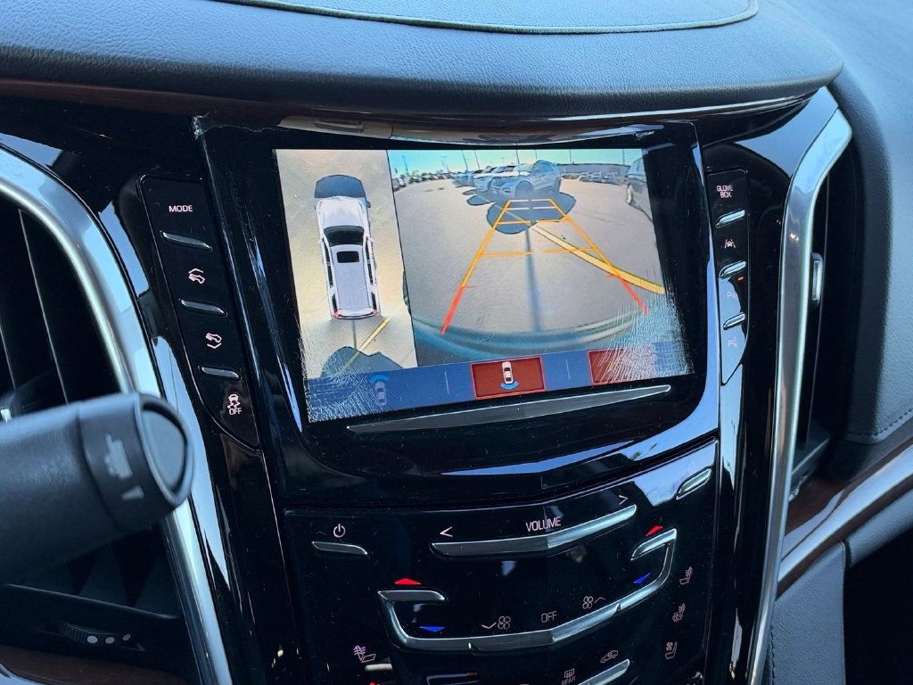 Used 2020 Cadillac Escalade Luxury AWD/4WD image 23