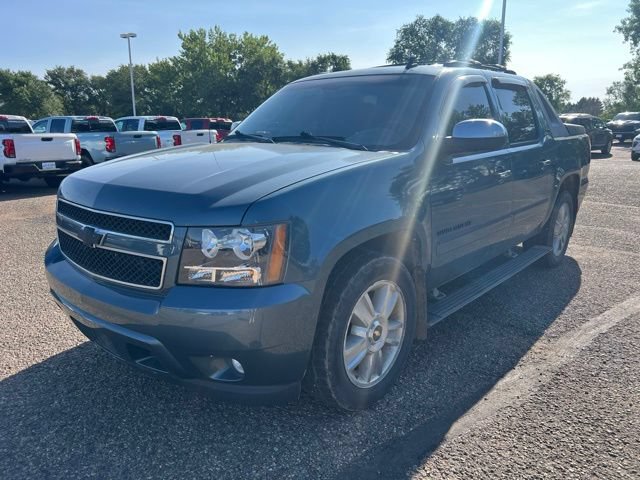 Used 2010 Chevrolet Avalanche LTZ AWD/4WD image 4