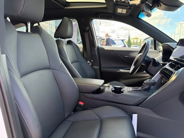 Certified 2024 Toyota Venza Nightshade AWD/4WD image 34