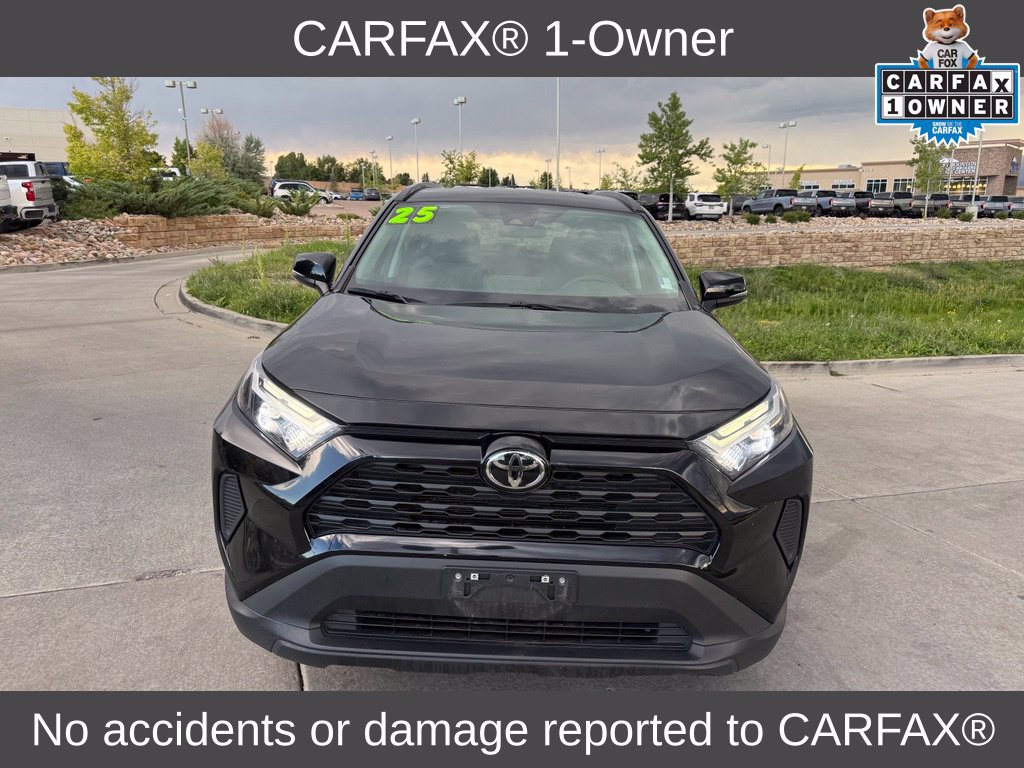 Used 2025 Toyota RAV4 XLE AWD/4WD image 2