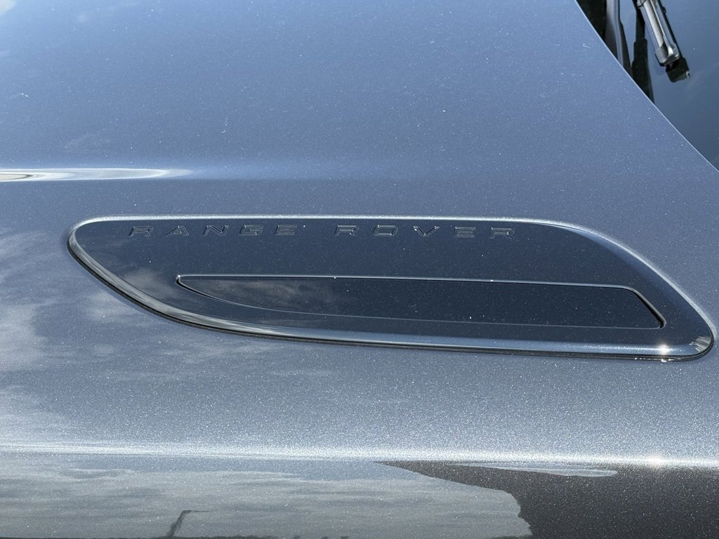 New 2026 Land Rover Range Rover Velar Dynamic SE image 39