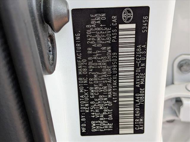 Used 2020 Toyota Camry XLE FWD image 19