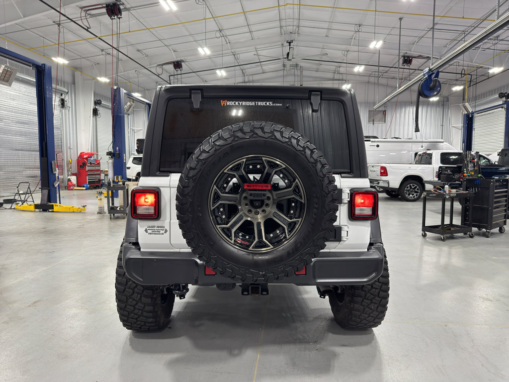 Used 2024 Jeep Wrangler Willys image 10