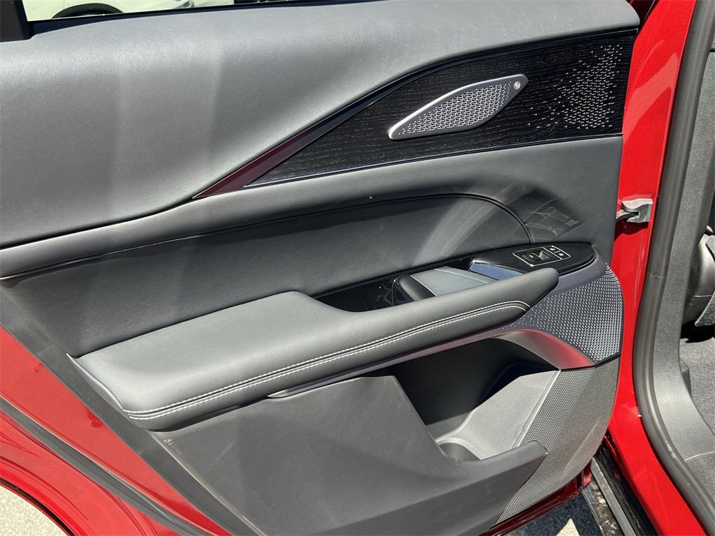 New 2026 Cadillac Lyriq V image 27