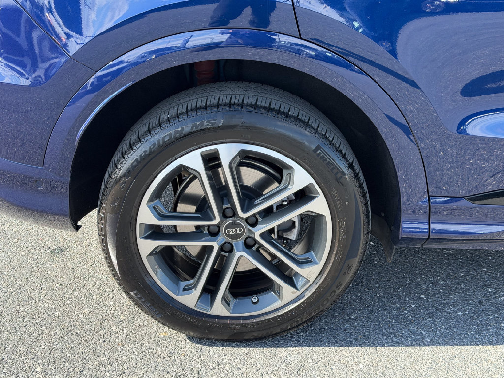 Certified 2025 Audi Q5 Premium w/ Convenience Package AWD/4WD image 13