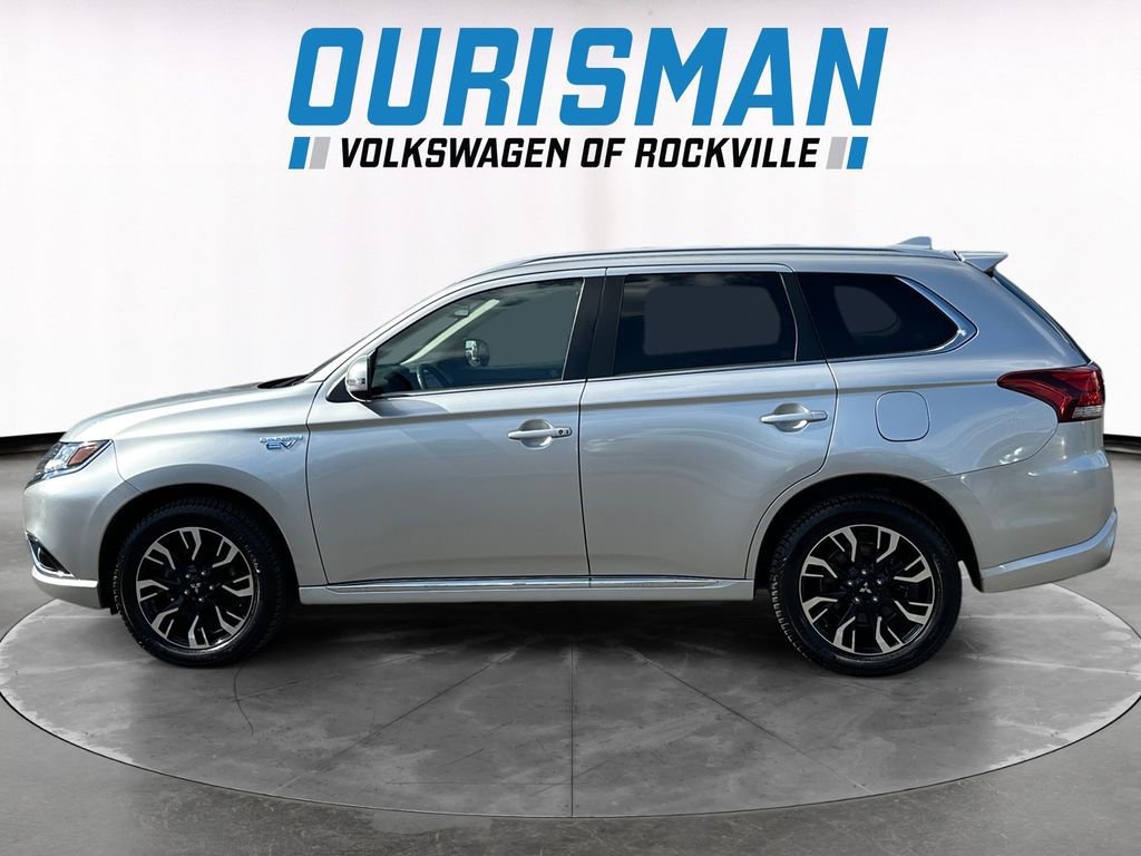 Used 2018 Mitsubishi Outlander SEL AWD/4WD image 3