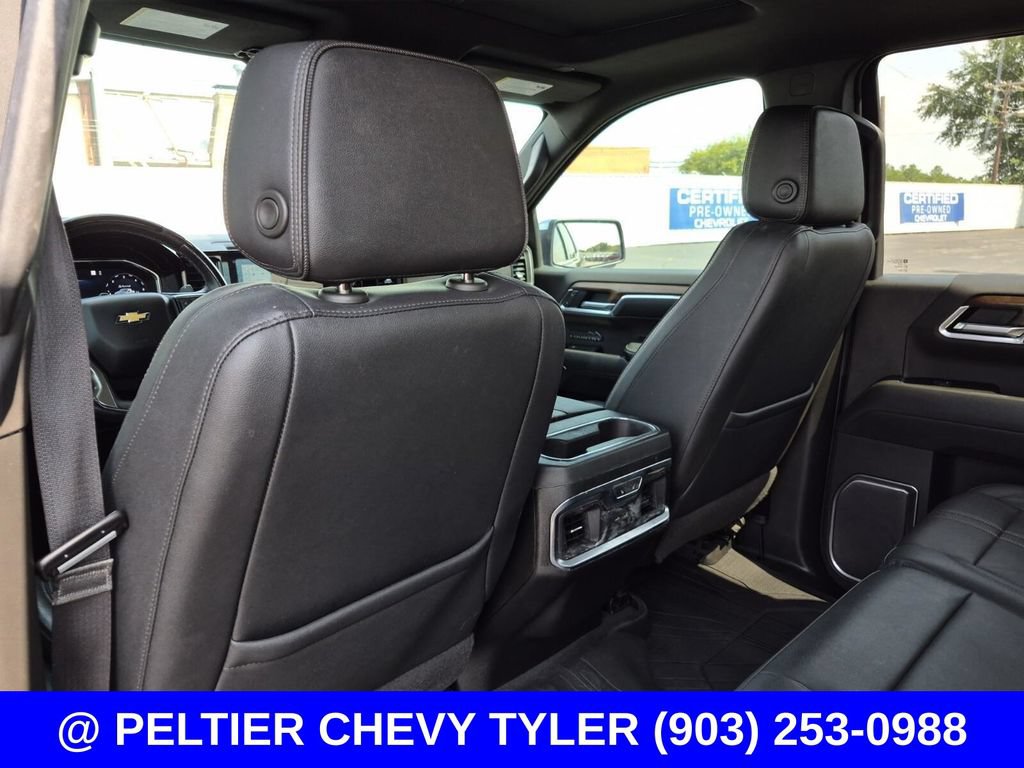 Used 2022 Chevrolet Silverado 1500 High Country w/ High Country Premium Package AWD/4WD image 40