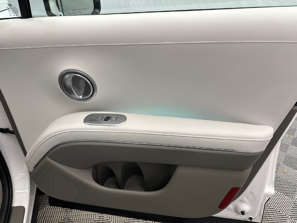 Used 2026 Hyundai Palisade SEL Premium FWD image 16