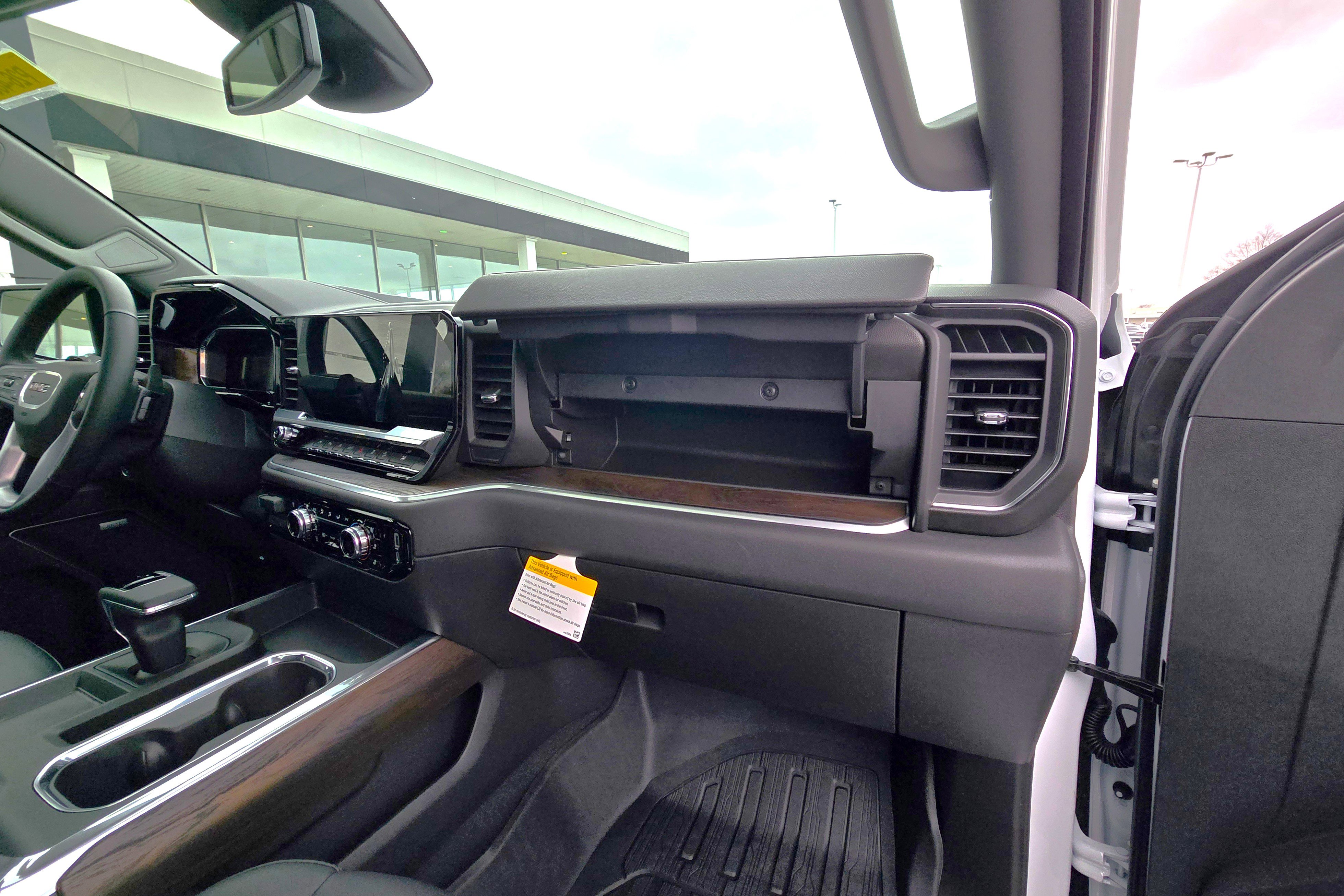 New 2026 GMC Sierra 1500 SLT w/ SLT Premium Plus Package image 25