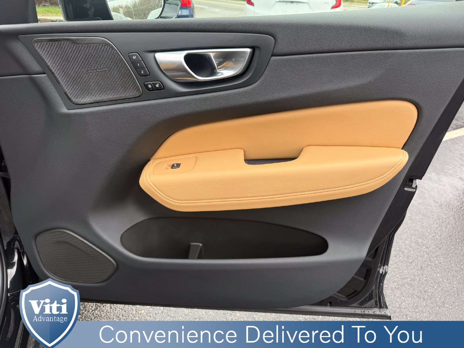 Certified 2024 Volvo XC60 T8 Ultimate AWD/4WD image 29