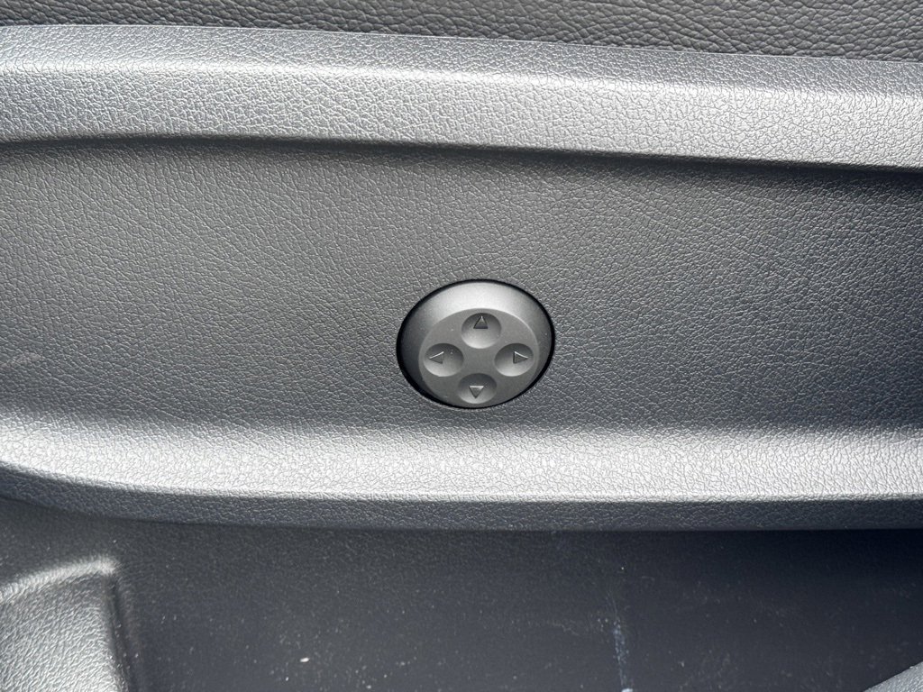 Used 2024 Mercedes-Benz GLB 250 image 20