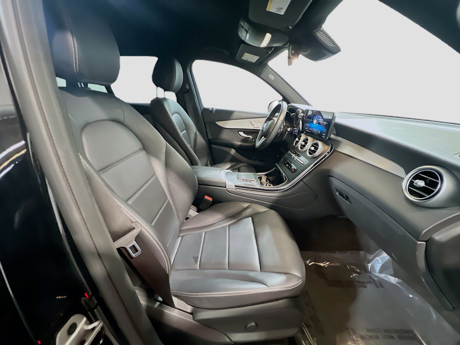 Used 2022 Mercedes-Benz GLC 300 4MATIC image 20