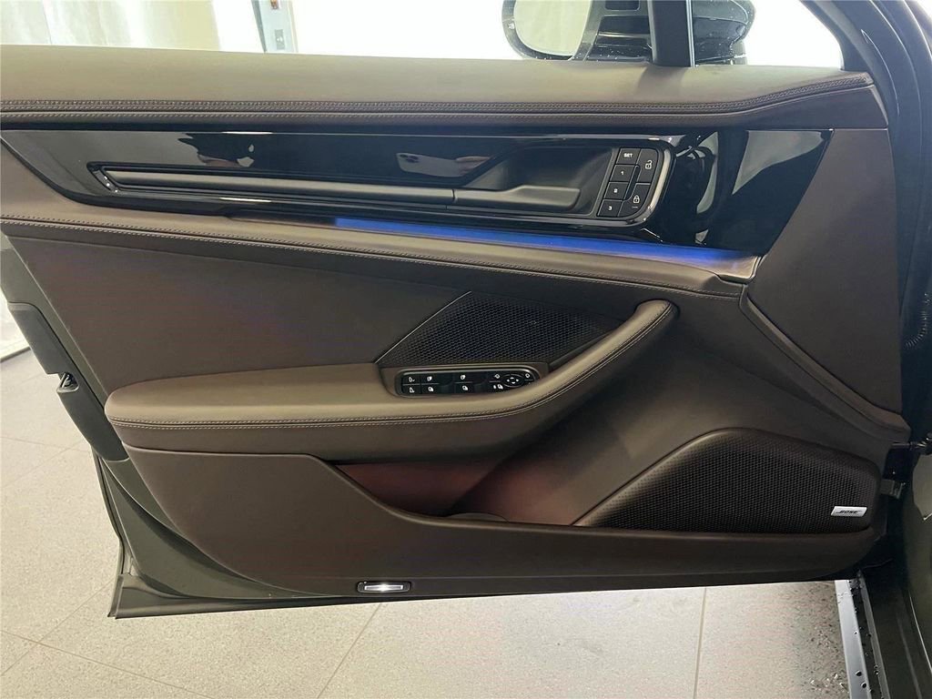 New 2026 Porsche Panamera 4 AWD/4WD image 15