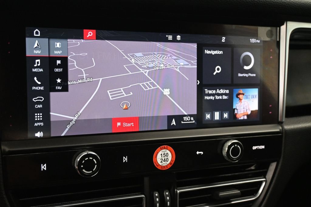 Used 2023 Porsche Macan AWD/4WD image 17
