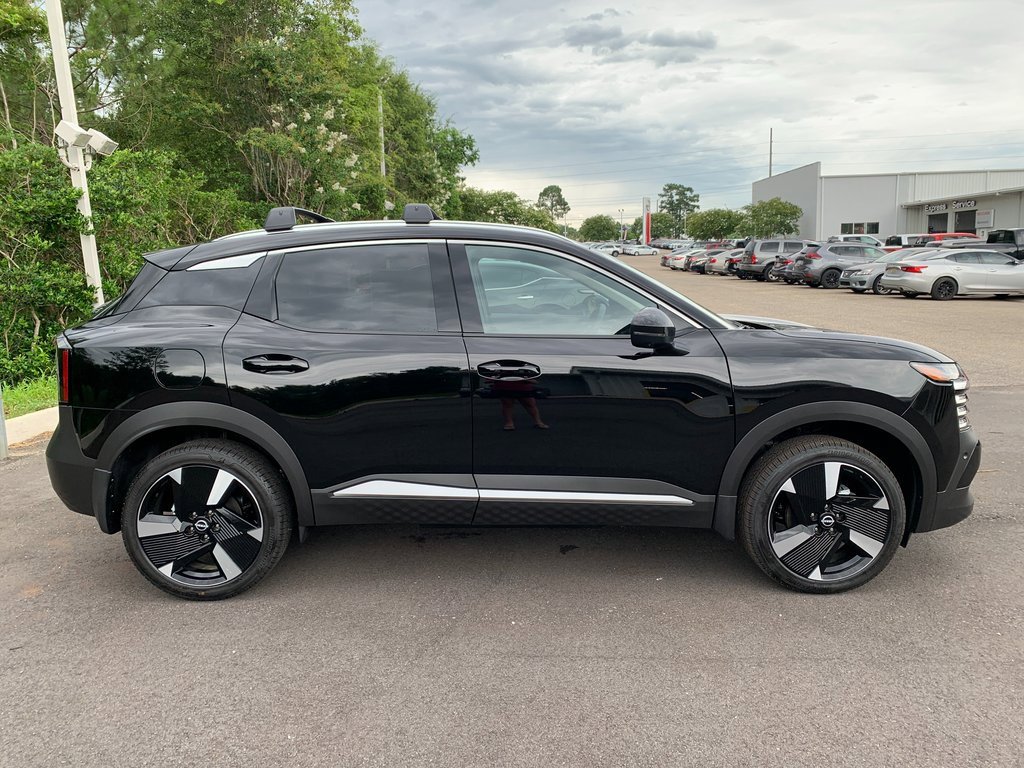 New 2025 Nissan Kicks SR image 2