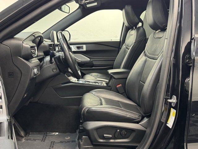 Used 2021 Ford Explorer ST w/ ST Street Pack image 12