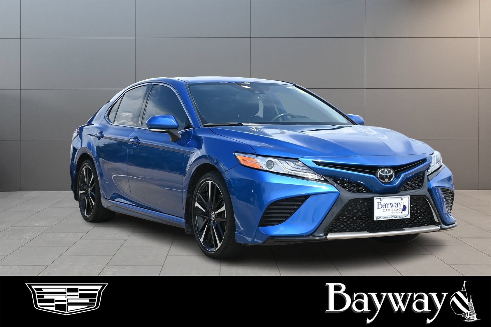 Used 2020 Toyota Camry XSE FWD image 4