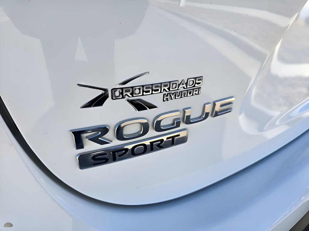 Used 2019 Nissan Rogue Sport S image 10