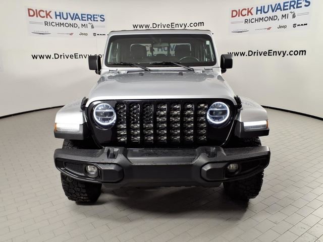 Used 2022 Jeep Gladiator Willys image 2