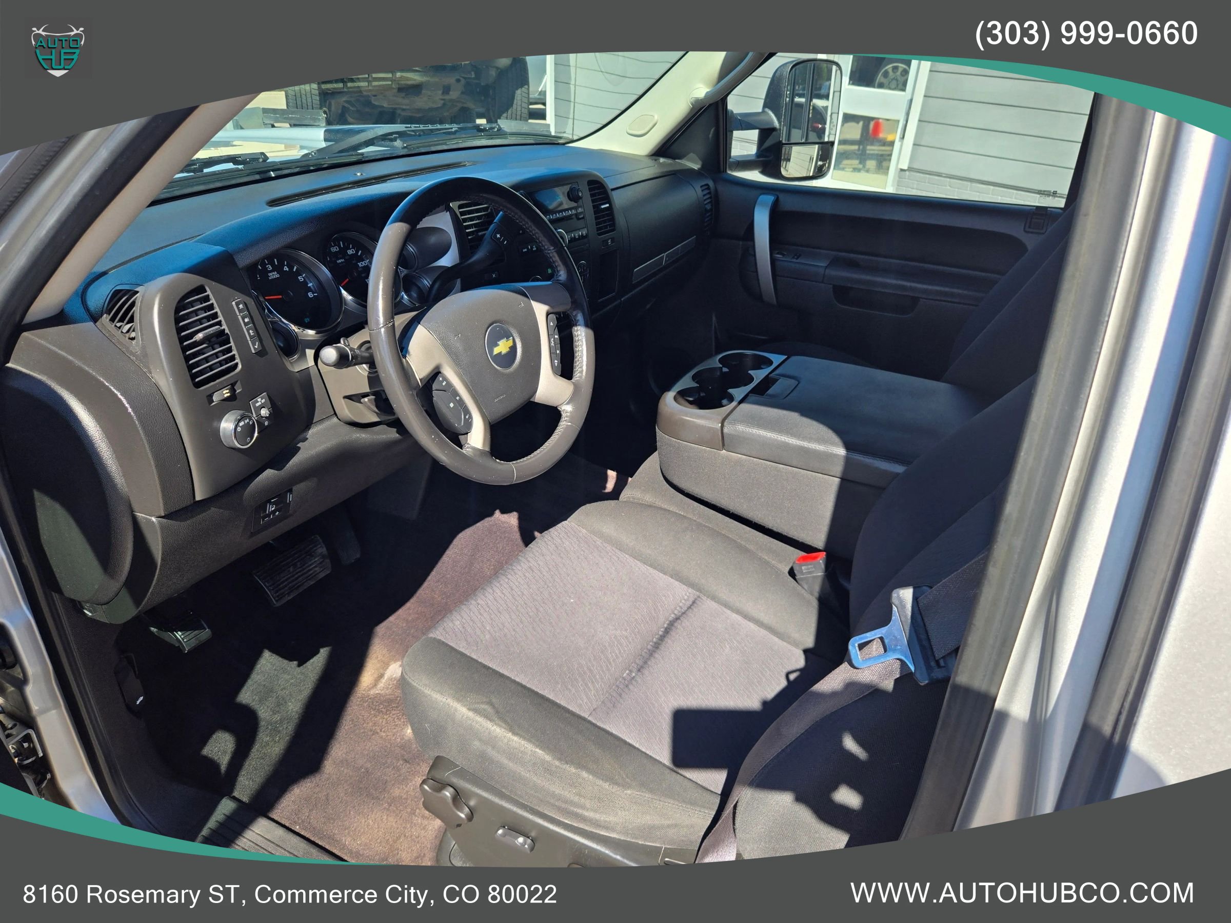 Used 2010 Chevrolet Silverado 2500 LT w/ Interior Plus Package AWD/4WD image 8