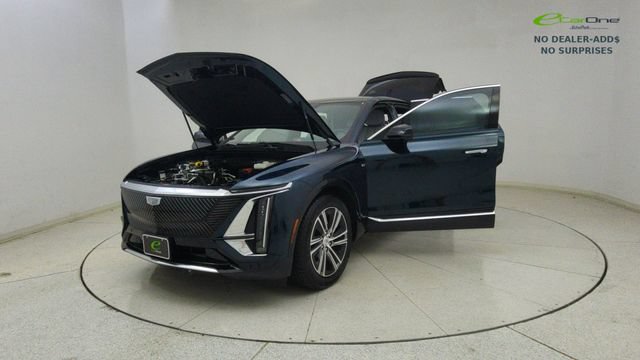 Used 2025 Cadillac Lyriq Luxury w/ LPO, Floor Liner Package RWD image 73