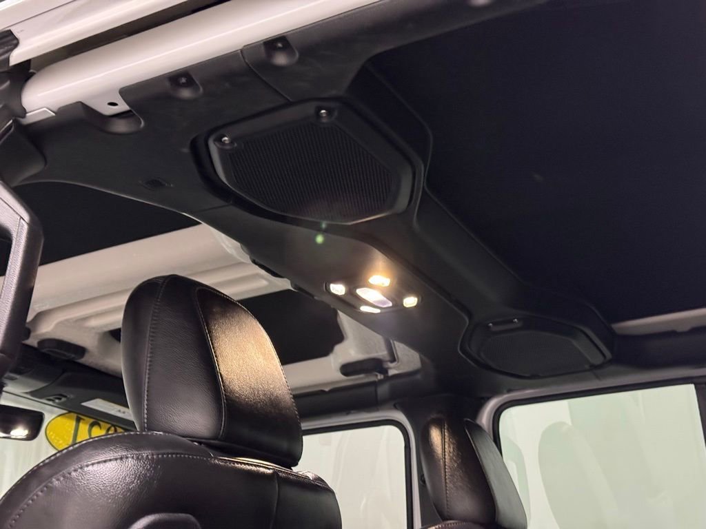 Used 2021 Jeep Wrangler Unlimited Rubicon w/ Trailer Tow Package image 24