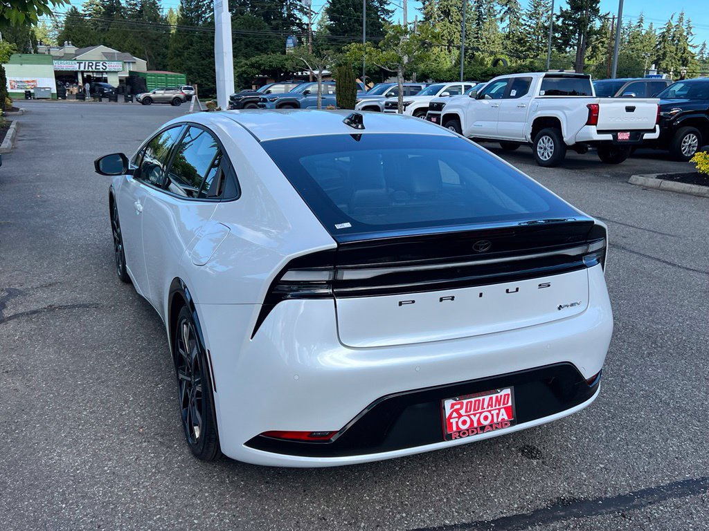 Certified 2026 Toyota Prius Plug-In Hybrid FWD image 9