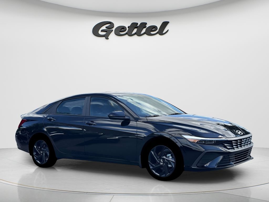 New 2026 Hyundai Elantra Sport FWD image 5