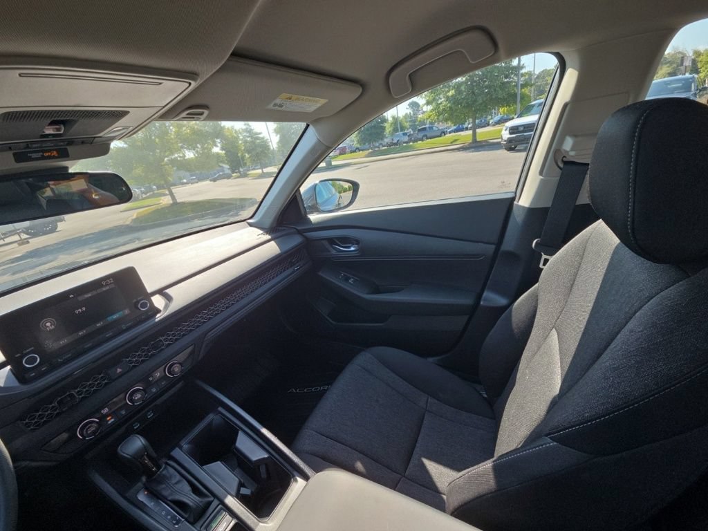 Used 2025 Honda Accord LX image 16