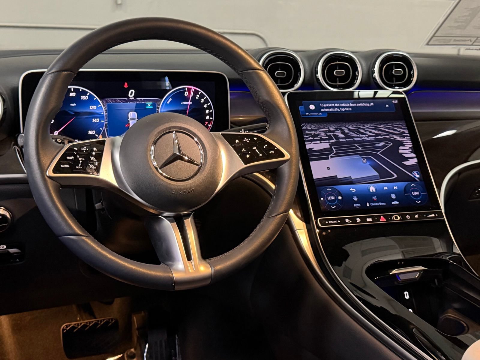 Used 2025 Mercedes-Benz GLC 350e 4MATIC image 35