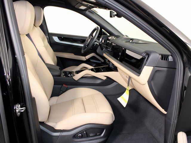 New 2026 Porsche Cayenne Coupe AWD/4WD image 26