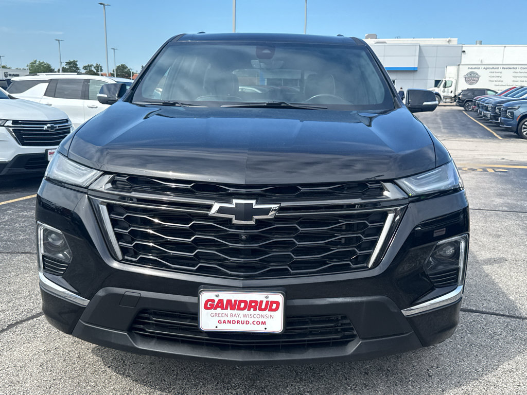 Certified 2022 Chevrolet Traverse Premier w/ Redline Edition AWD/4WD image 3